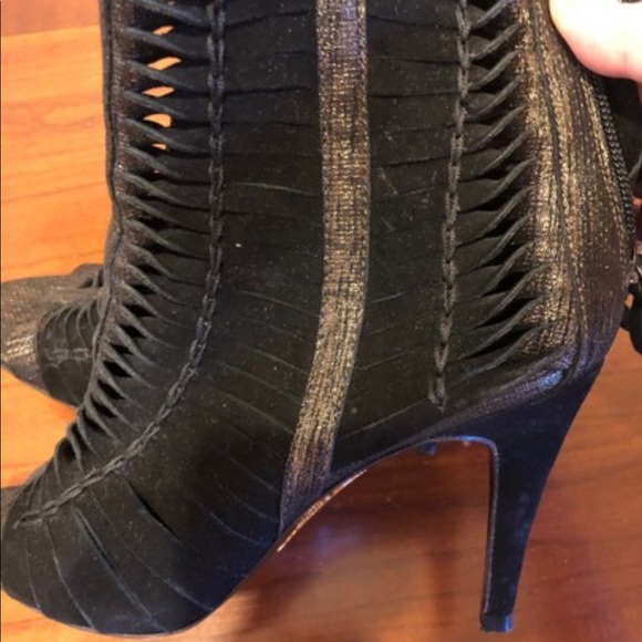 Boot - Picture 4 of 6